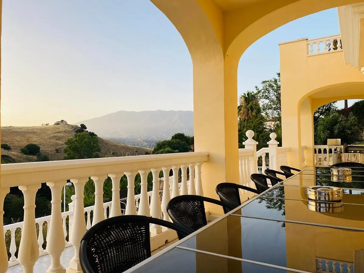 Villa Lissa Luxe Fuengirola