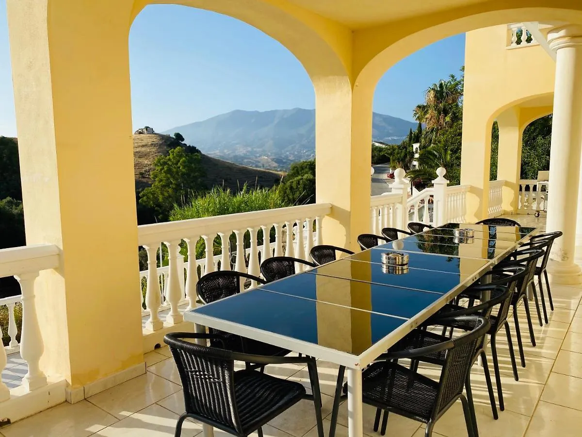 Villa Lissa Luxe Fuengirola